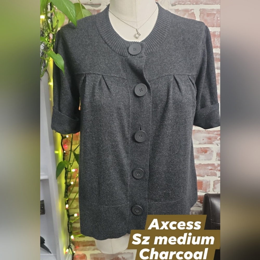 Axcess womens sweater sz medium